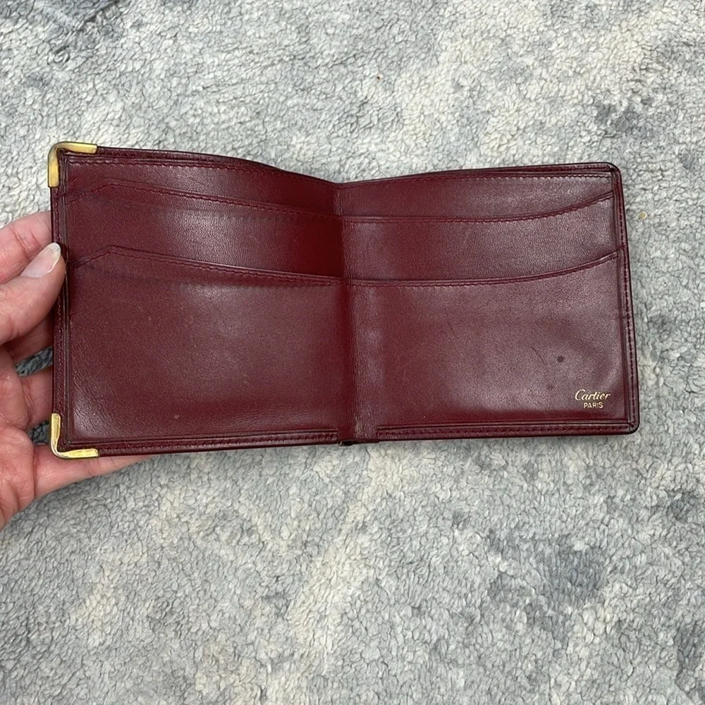 Cartier Paris Designer Bifold Wallet Burgundy Maroon Leather Bill Holder